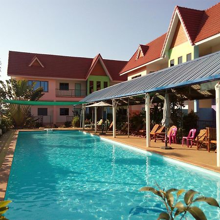 Peace Pool Resort Khun Han Exterior photo